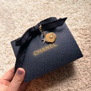 Chanel beauty small gift box & Charm